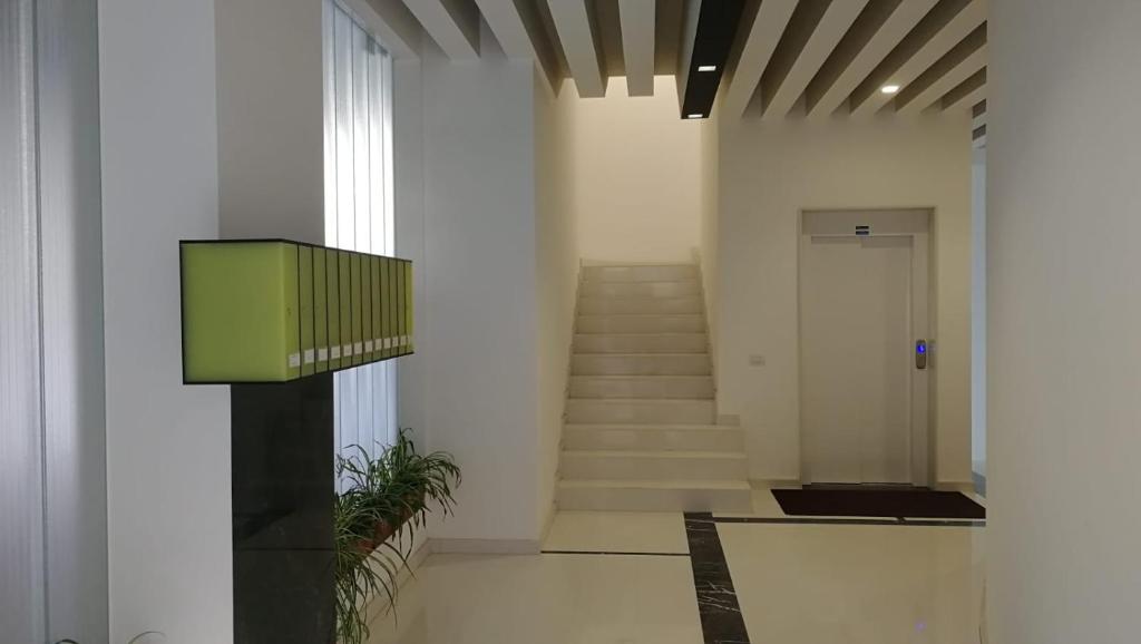 Central Modern Apartment Bari - 1