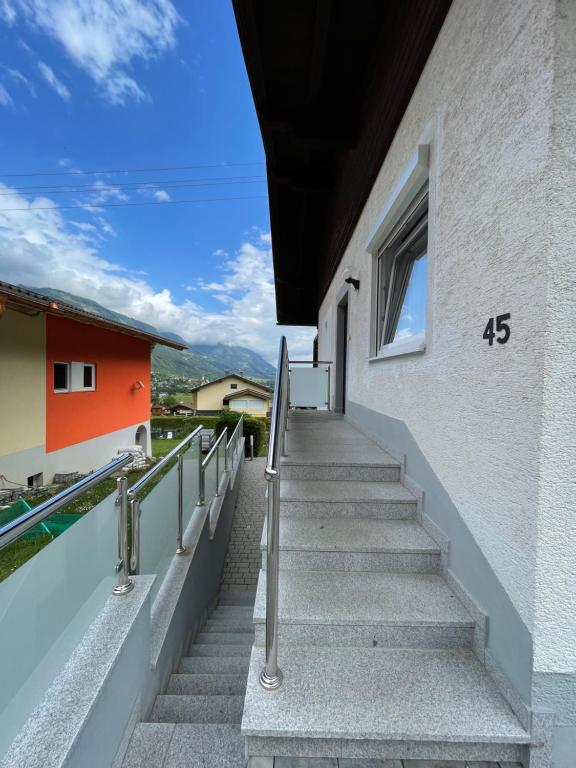 Balkón nebo terasa v ubytování Panorama Apartments Semslach