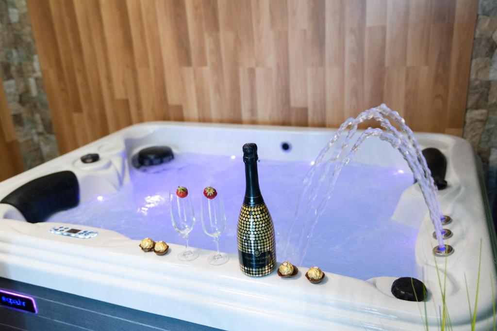 Tanja s Holiday Home in Nature with sauna and hot tub - Holiday Home