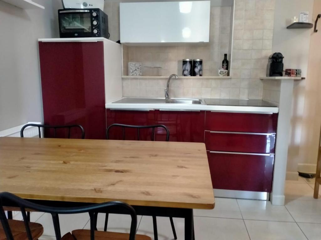 Loryhouse - Housity