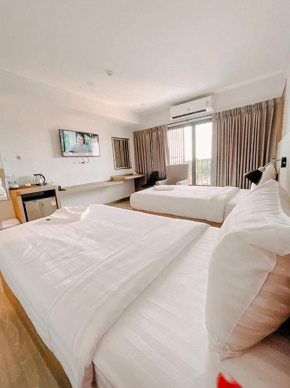 Nakara Hotel, Ubon Ratchathani - Deluxe Twin Room