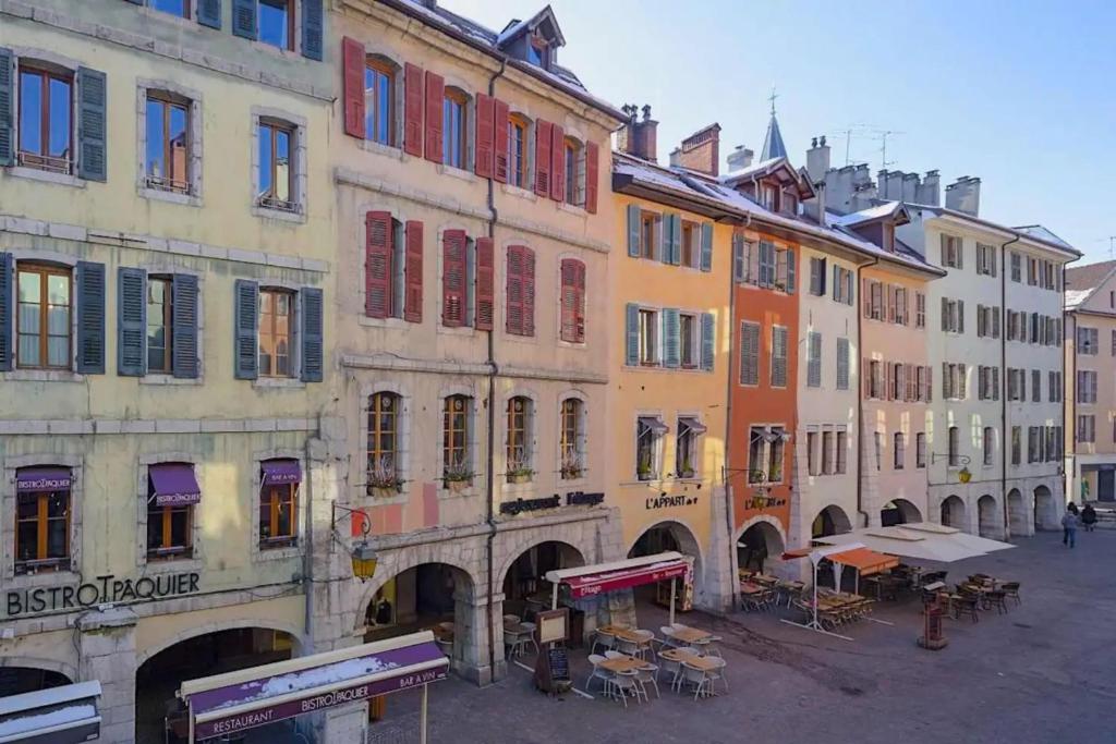 Budova, v ktorej sa apartmán nachádza