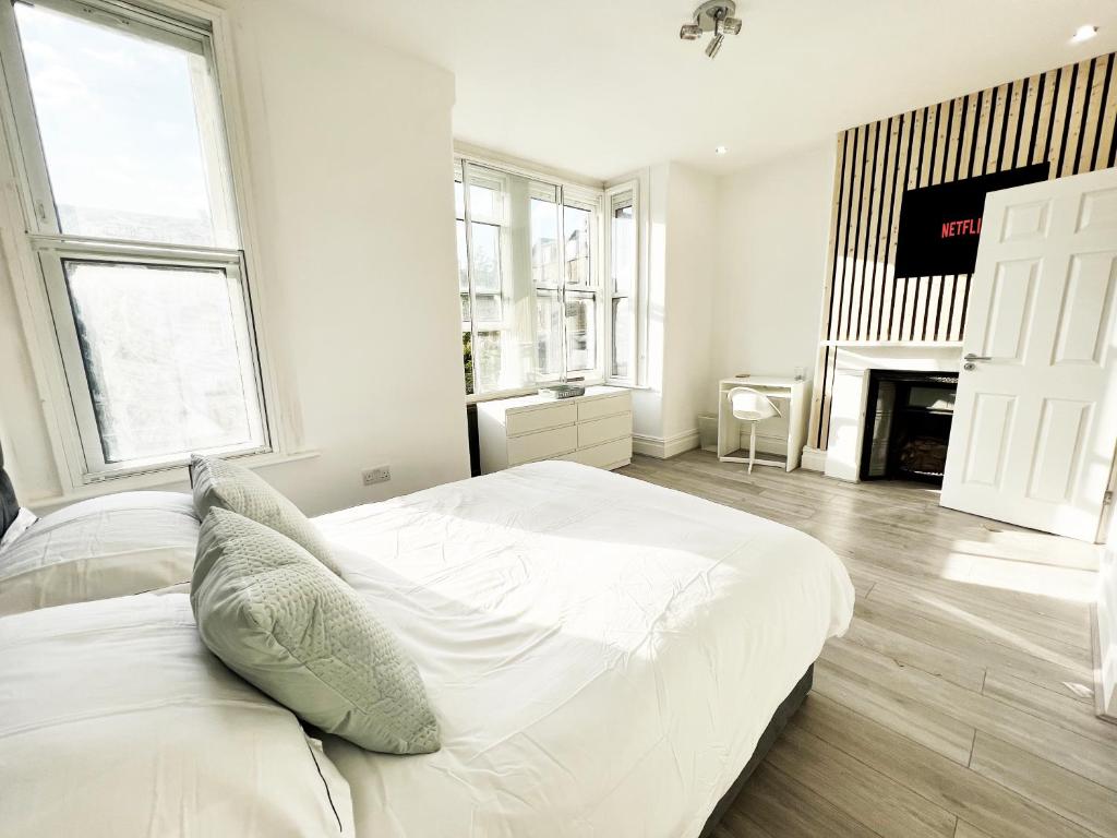 Minet Gardens House - Suite 6 - Double Room With Private Bathroom