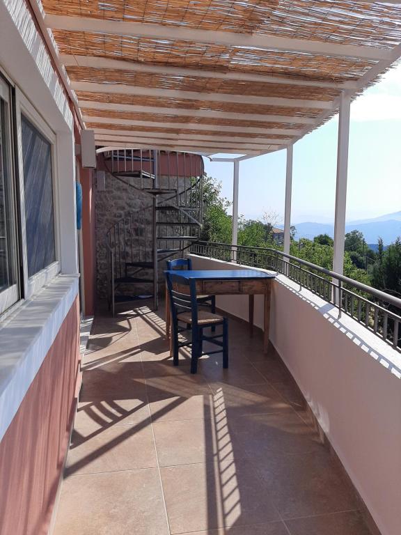 Zdjęcie z galerii obiektu Lefkas Kavalos Villa kavalina w mieście Asprogerakata