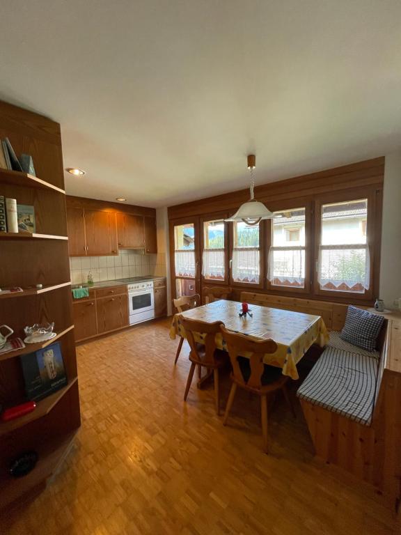 Kuchyň nebo kuchyňský kout v ubytování Gasthaus Beverin