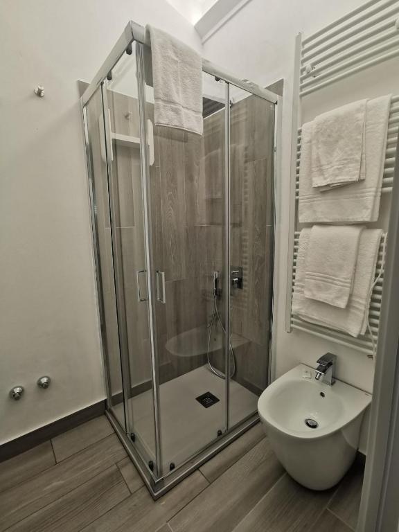 Puntaalarooms tesisinde bir banyo
