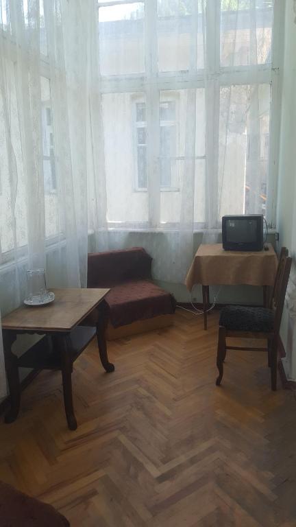 Area soggiorno di Firuza Hostel