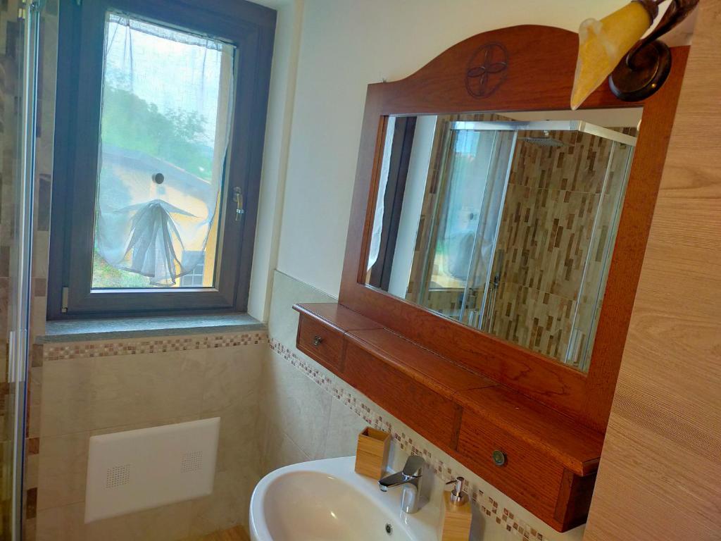 Koupelna v ubytování Cascina Ghitin Relais