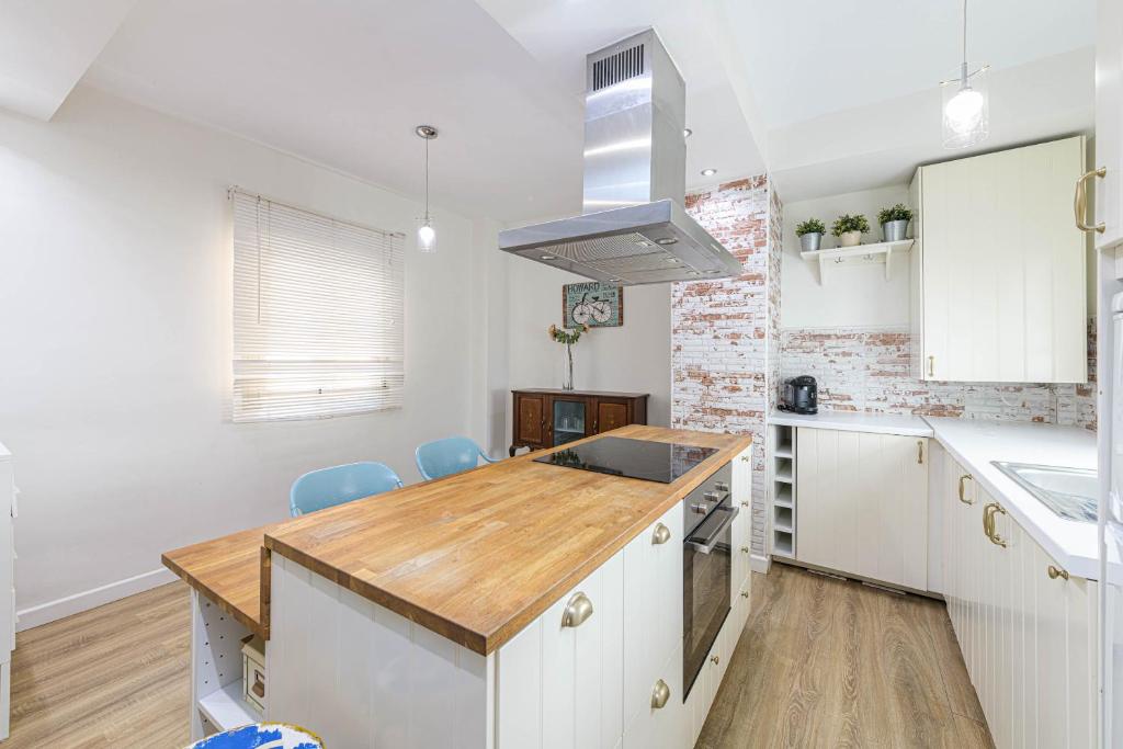 Kuchnia lub aneks kuchenny w obiekcie WintoWinRentals Genial Apartamento, Céntrico y Silencioso