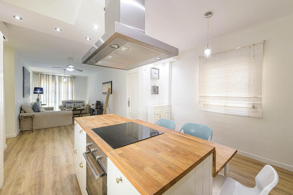 Kuchnia lub aneks kuchenny w obiekcie WintoWinRentals Genial Apartamento, Céntrico y Silencioso