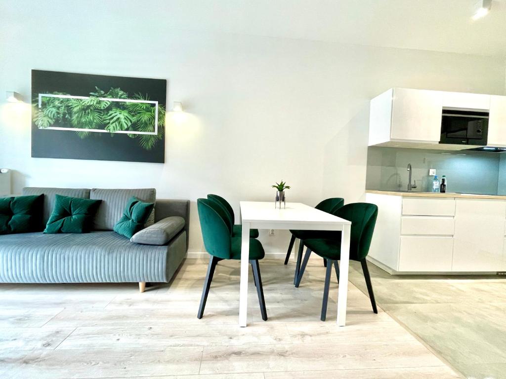 Kuchyňa alebo kuchynka v ubytovaní Modern Green Apartment