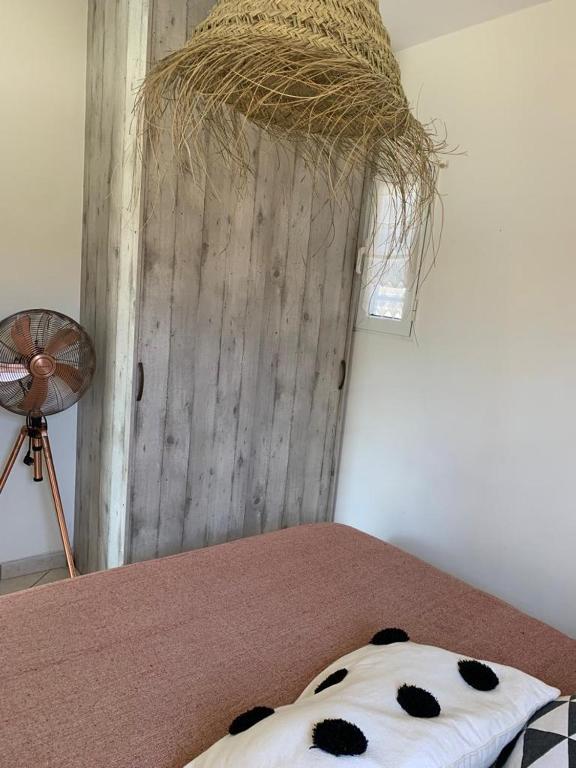 Postel nebo postele na pokoji v ubytování Agapi home