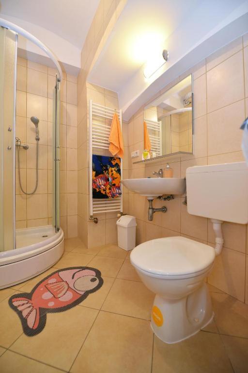 Koupelna v ubytování Hostel Temza
