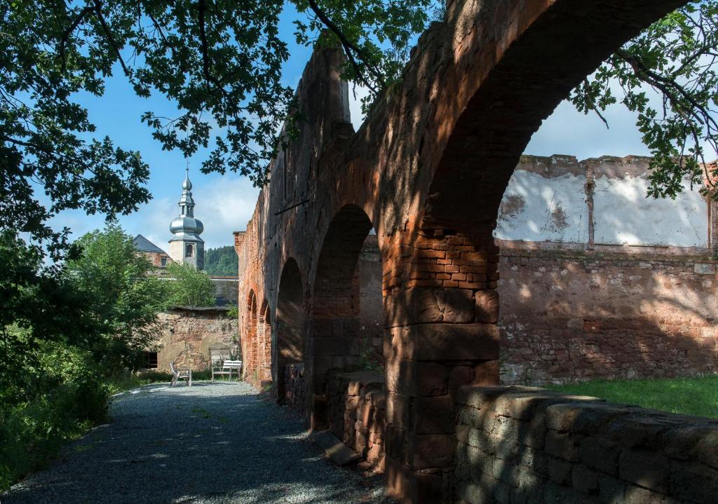 Fotografie z fotogalerie ubytování Zamek Sarny - Schloss Scharfeneck v destinaci Kladsko