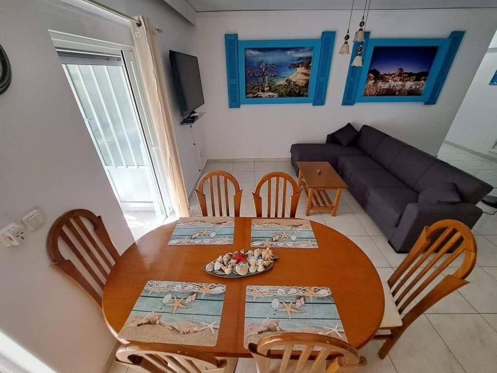 Periklis House - Two-Bedroom Apartment