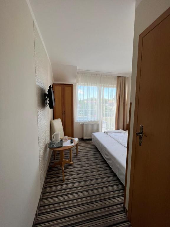 Villa Thomas - Single Room With Balcony