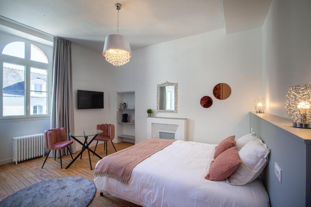 Confidences Escale à Brissac - King Room Met Spa -bad