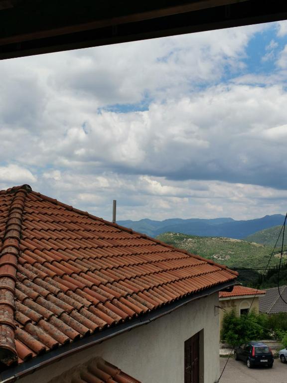 Nespecifikovaný výhled na hory nebo výhled na hory při pohledu z apartmánu
