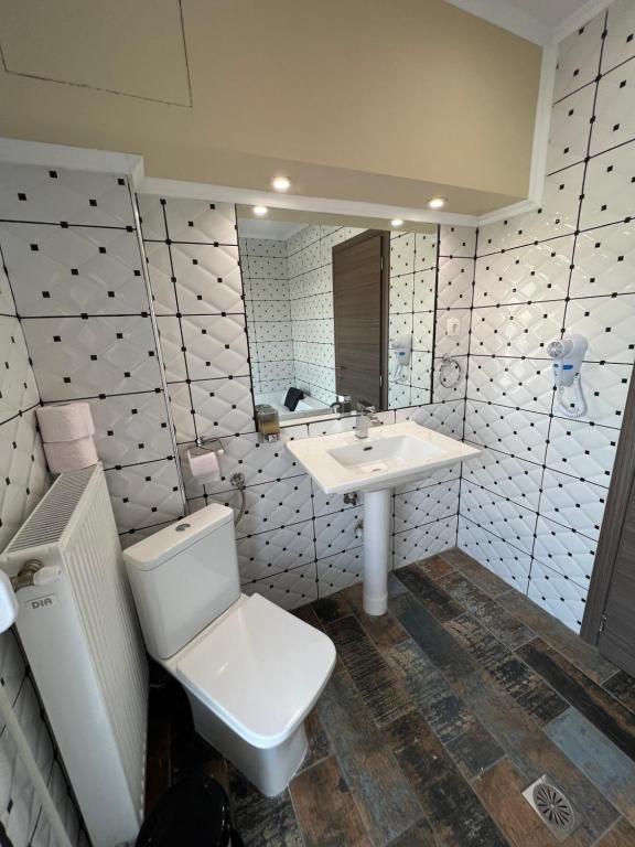 Kúpeľňa v ubytovaní Jacuzzi Suites