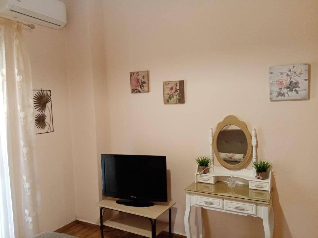 TV a/nebo společenská místnost v ubytování Ennie's place