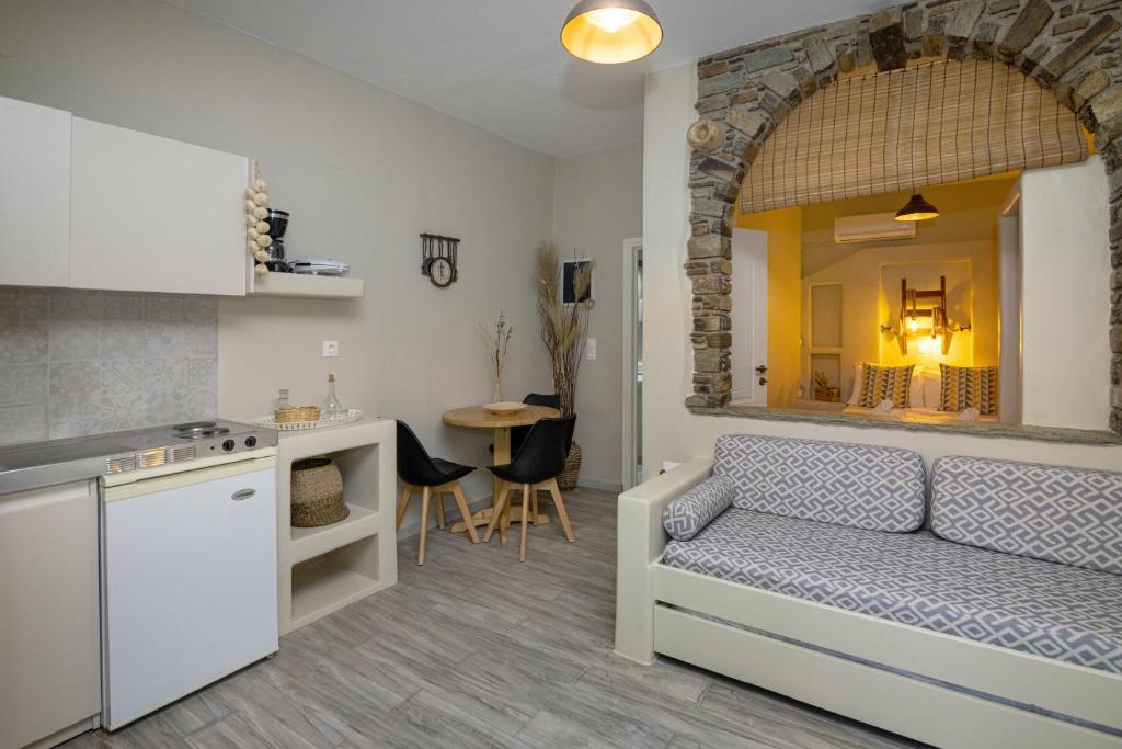 Kuchyň nebo kuchyňský kout v ubytování Couvaros Hotel