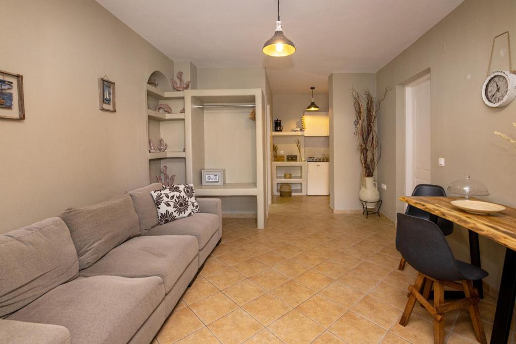 Kuchyň nebo kuchyňský kout v ubytování Couvaros Hotel