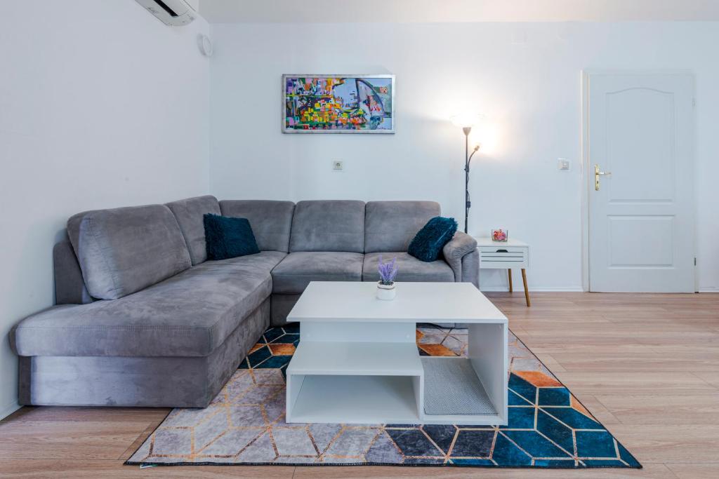 Posedenie v ubytovaní Apartment Nika Solitudo