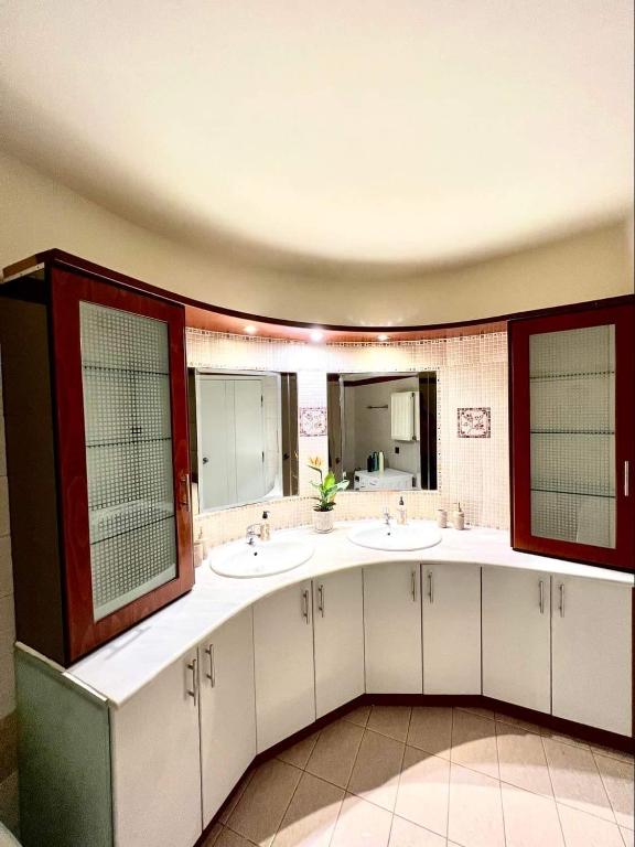 Kuchyňa alebo kuchynka v ubytovaní Kalamata Garden Suite
