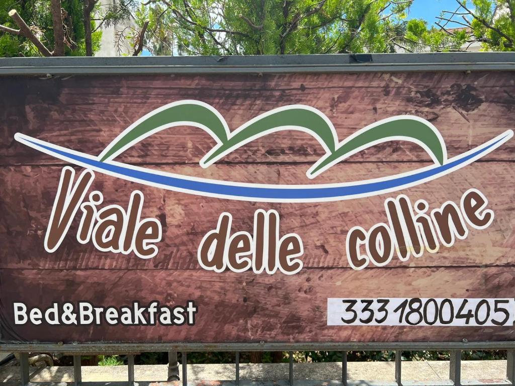 una señal para un wale belle colle collecano en B&B Viale delle Colline, en Salerno