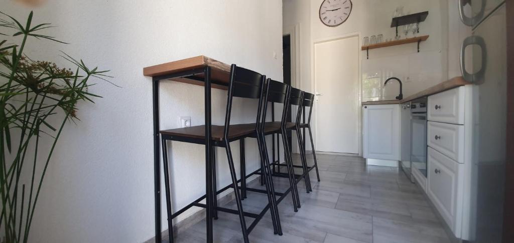 Kuchyň nebo kuchyňský kout v ubytování Apartments Kut