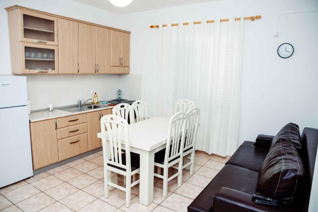 Kuchyň nebo kuchyňský kout v ubytování Apartments Vila Pavaci