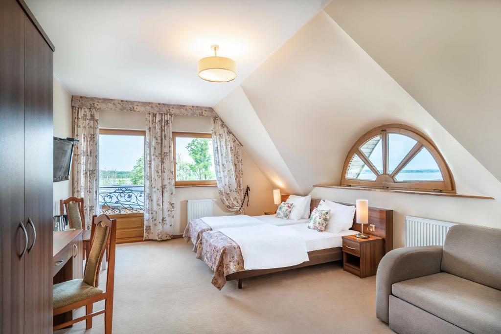 Łabędź Hotel Karczma - Habitación Doble Con Vistas Al Lago
