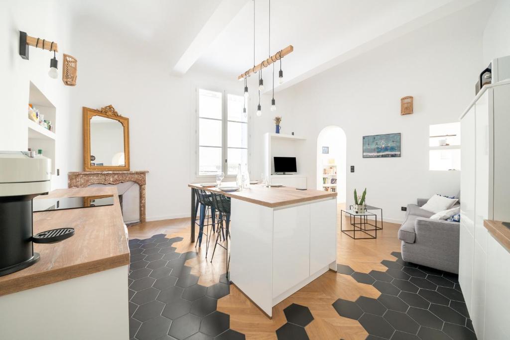 Kuchyňa alebo kuchynka v ubytovaní Le Saint Firmin