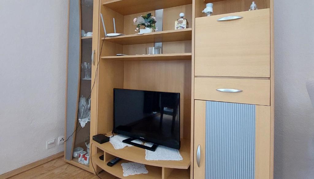 TV a/nebo společenská místnost v ubytování Seaview apartment Primošten