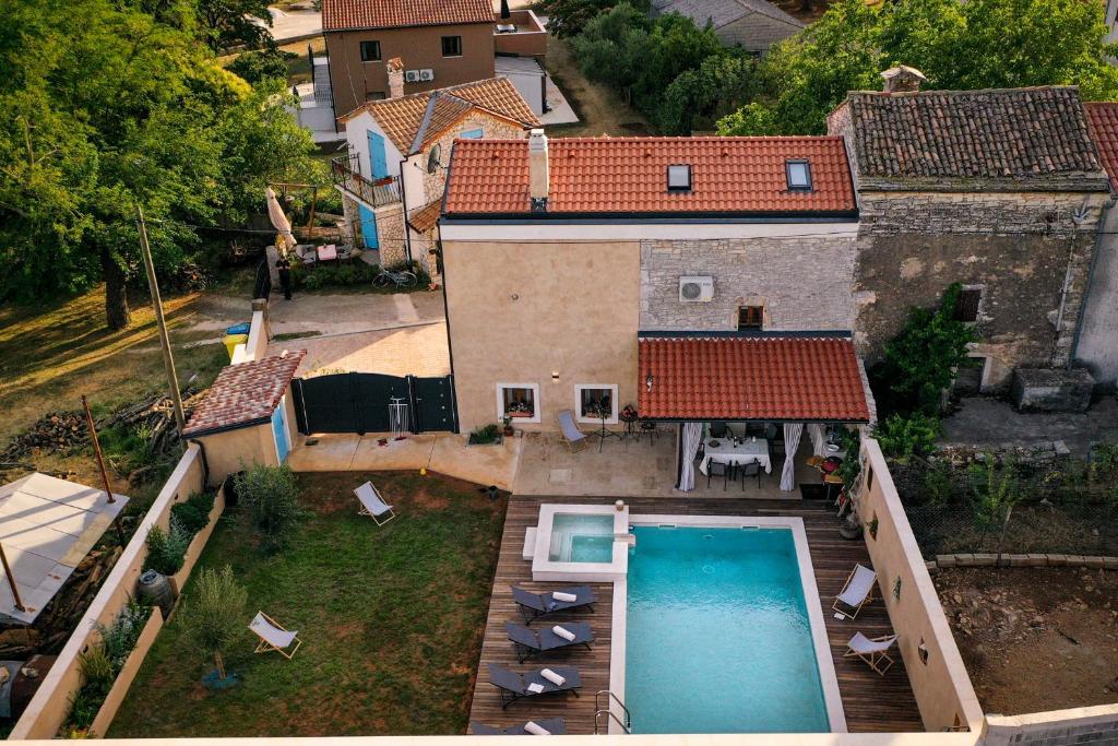 Zdjęcie z galerii obiektu Luxury Villa Trtoja - with e-cars station w mieście Svetvinčenat