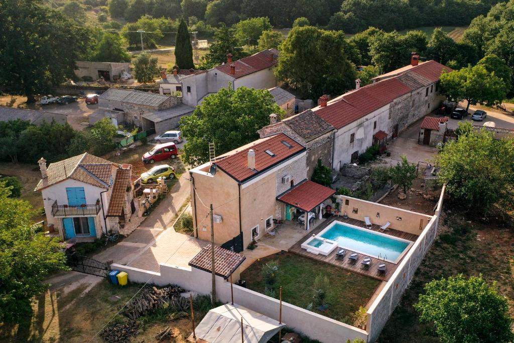 Zdjęcie z galerii obiektu Luxury Villa Trtoja - with e-cars station w mieście Svetvinčenat