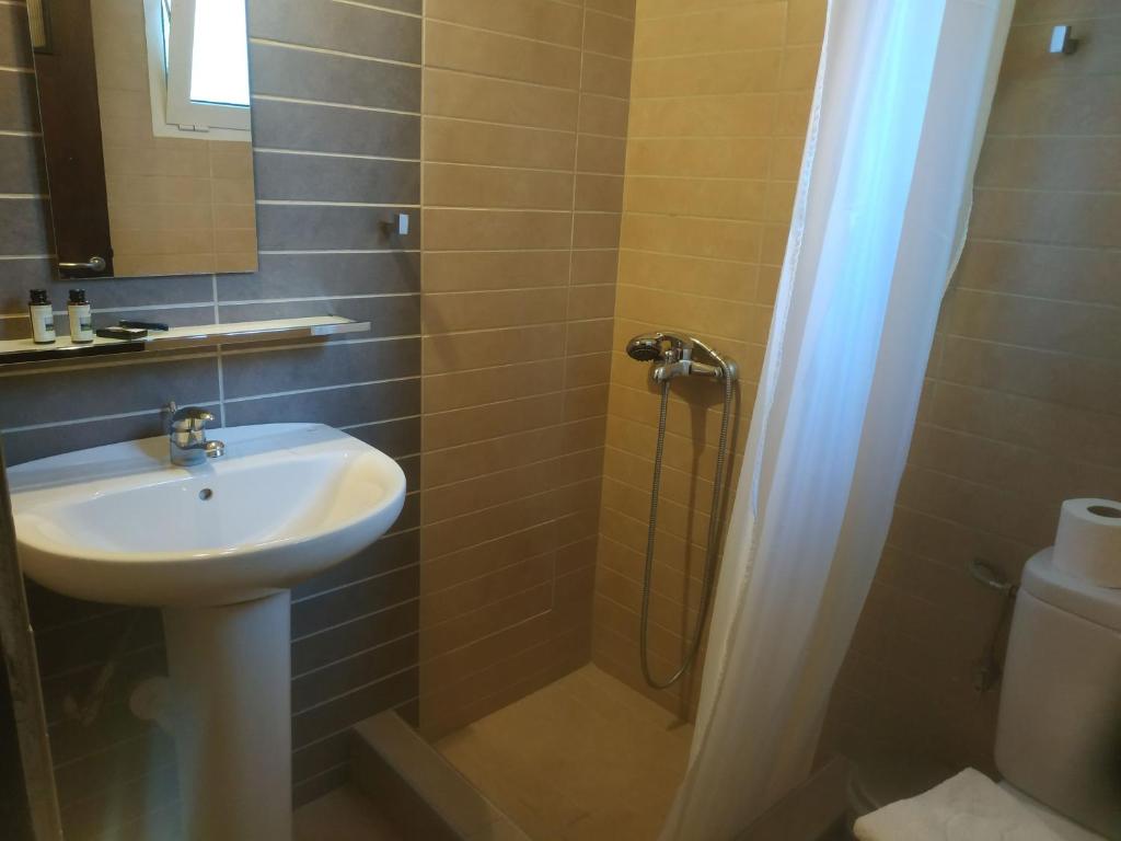 Koupelna v ubytování GIOTAS APARTMENTS - STUDIOS