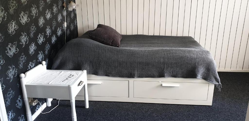 Postel nebo postele na pokoji v ubytování Rum på Näset 42 i Äppelbo Vansbro