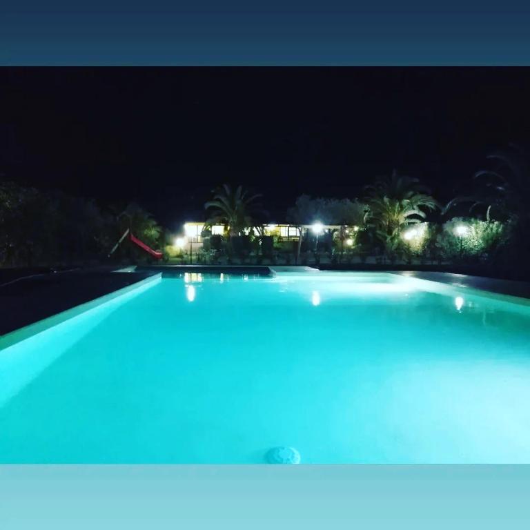 Het zwembad bij of vlak bij Agriturismo Isidoro