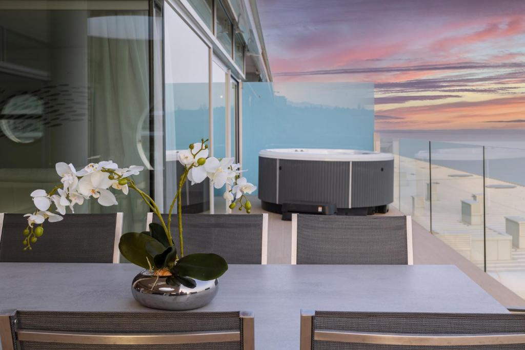 Kép Ensuite Penthouse Panoramic Sea View with Jacuzzi szállásáról Fuengirolában a galériában
