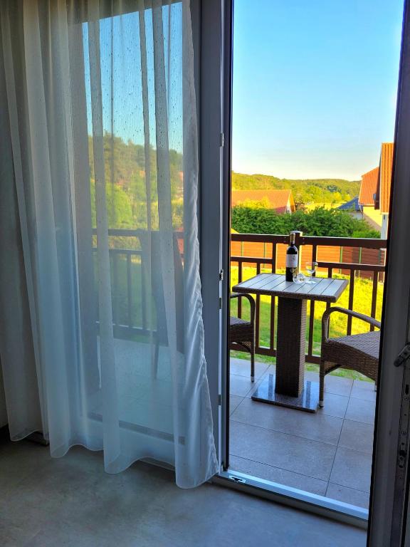 A balcony or terrace at Silver Lodge Vendégház Egerszalók