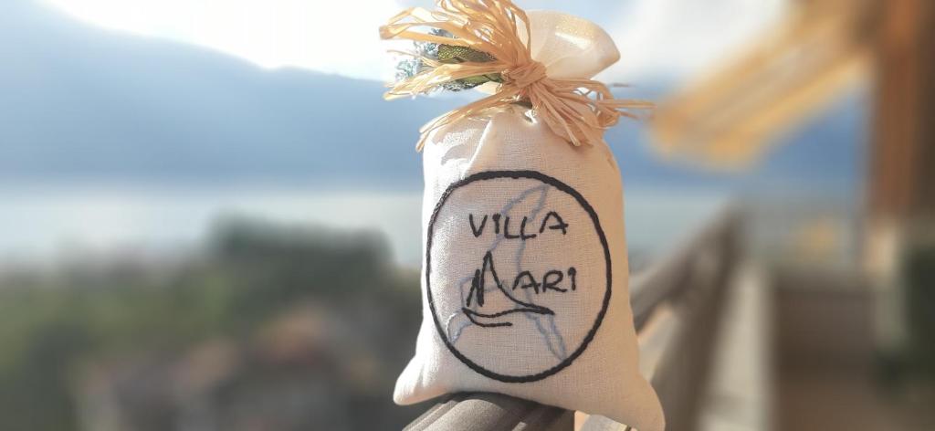 a napkin with the words wilka a star on it at Villa Mari in Dervio