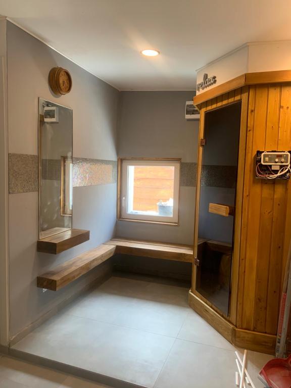 Posteľ alebo postele v izbe v ubytovaní Loft Pihenő és Wellness Ház