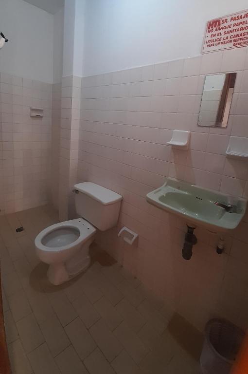 Koupelna v ubytování HOTEL en MONTERIA CITY