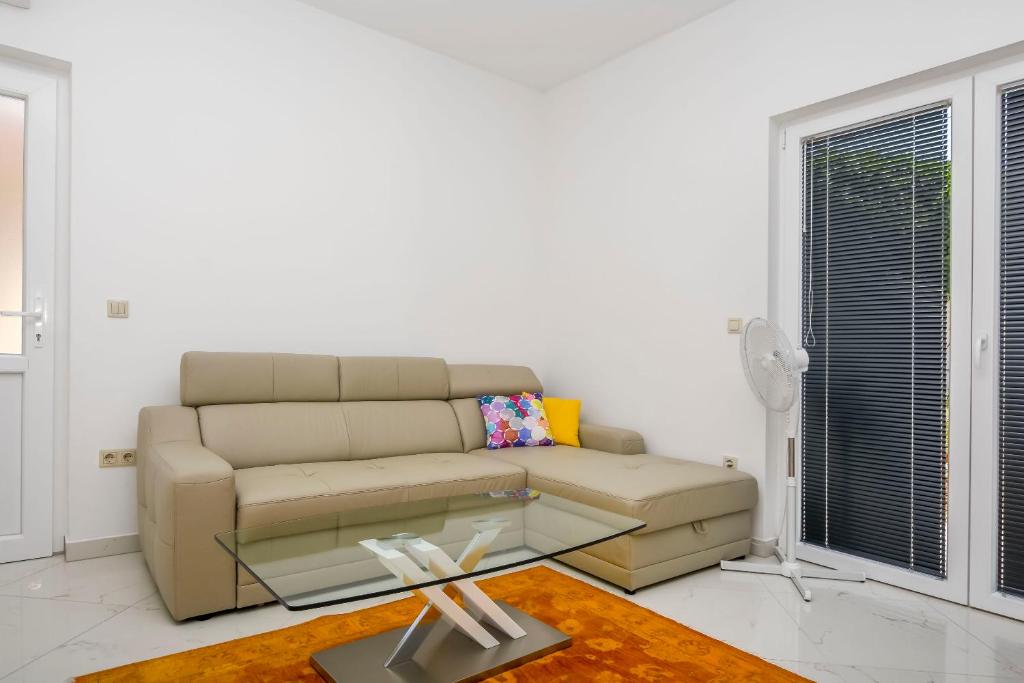 Posedenie v ubytovaní Apartments Verdina