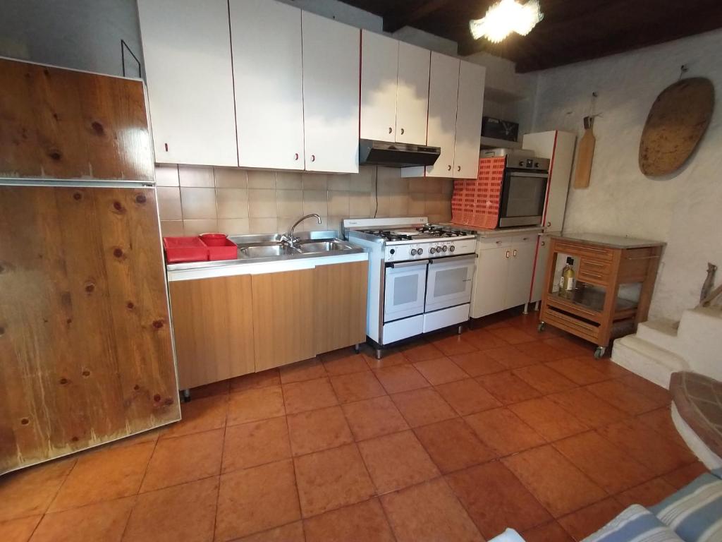 Kuchnia lub aneks kuchenny w obiekcie casa luisa3br