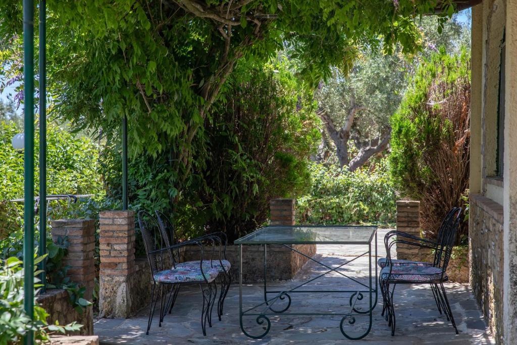Villa Georgina B&B - Salle Familiale Avec Vue Sur Le Jardin