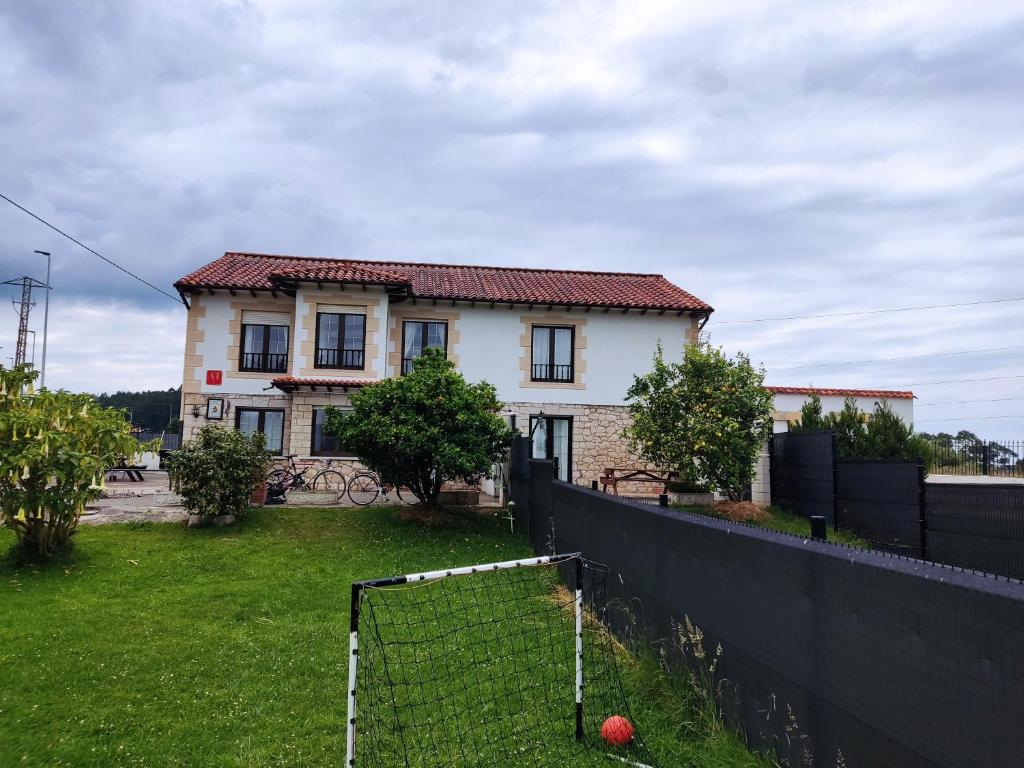 Casa Carmina y Nando, cerca Santander y Cabarceno - Casa De Tres Dormitorios