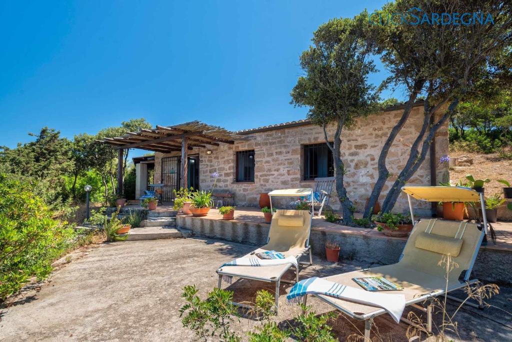 Zdjęcie z galerii obiektu Villa Juliette con vista spettacolare ridosso del mare w mieście Alghero