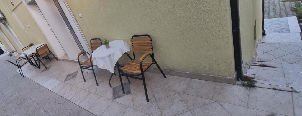 Balkón alebo terasa v ubytovaní Euromodus apartmani